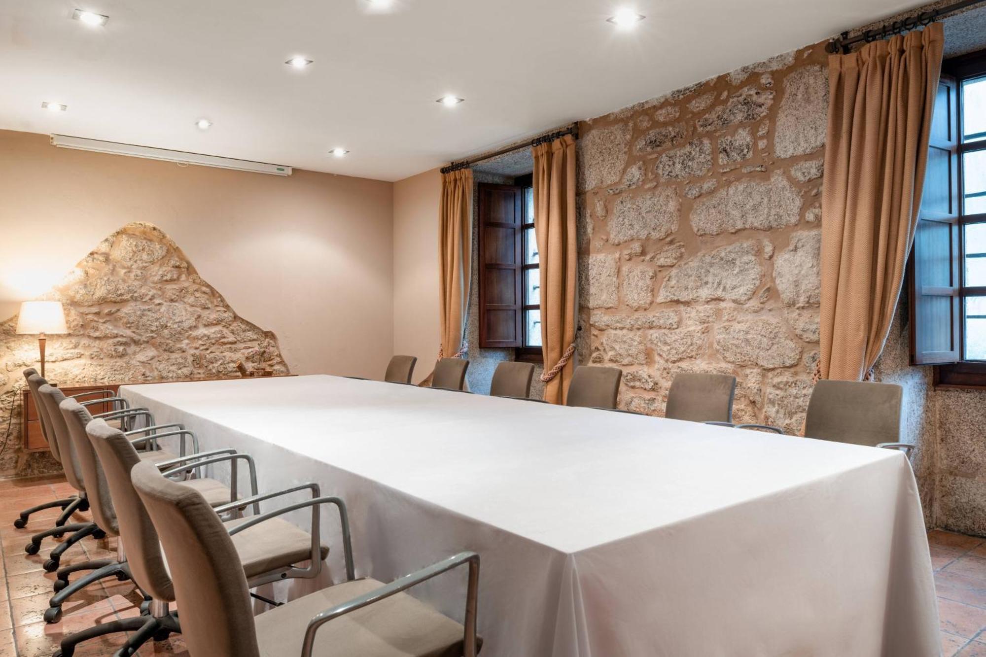 Hotel Palacio Del Carmen, Autograph Collection Сантьяго-де-Компостела Экстерьер фото Meeting room